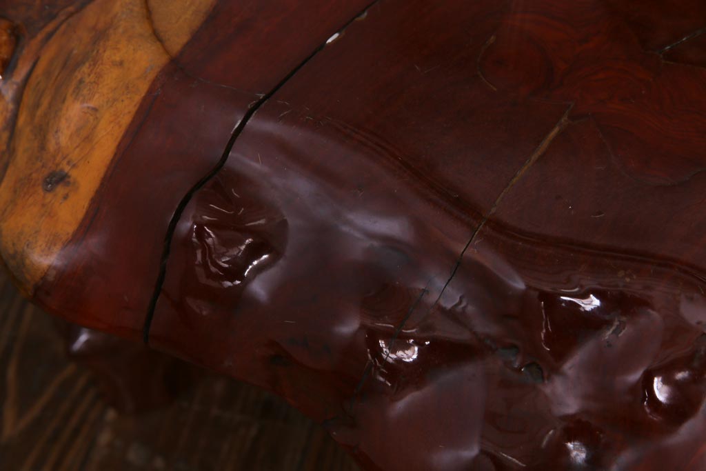 アンティーク家具　昭和中期　カリン材(花梨材)　鳥眼杢　縁の木肌が迫力を放つ座卓(ローテーブル)