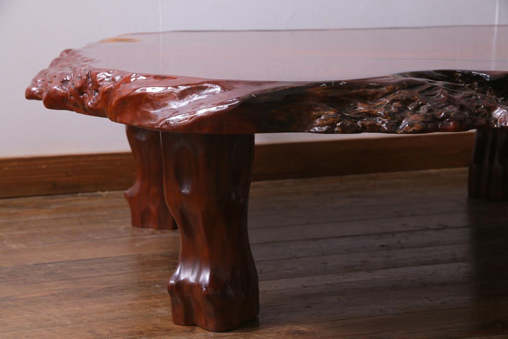 アンティーク家具　昭和中期　カリン材(花梨材)　鳥眼杢　縁の木肌が迫力を放つ座卓(ローテーブル)