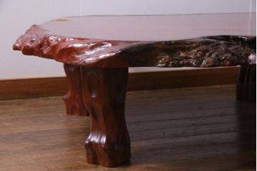 アンティーク家具　昭和中期　カリン材(花梨材)　鳥眼杢　縁の木肌が迫力を放つ座卓(ローテーブル)