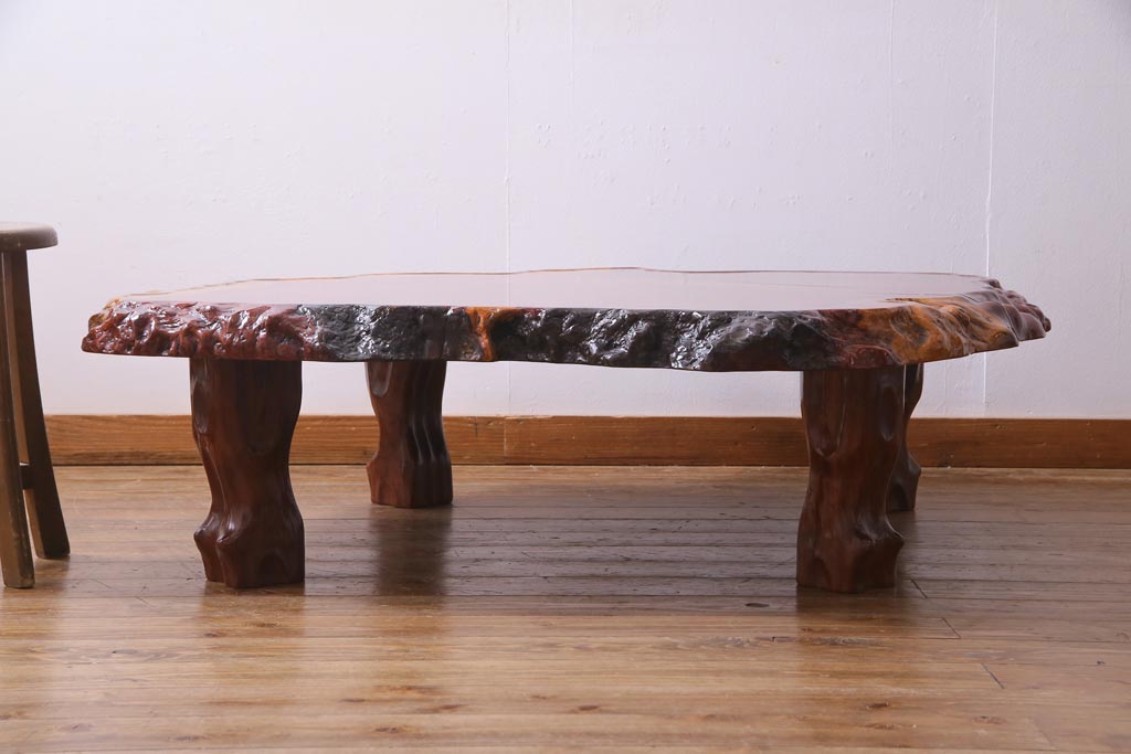 アンティーク家具　昭和中期　カリン材(花梨材)　鳥眼杢　縁の木肌が迫力を放つ座卓(ローテーブル)