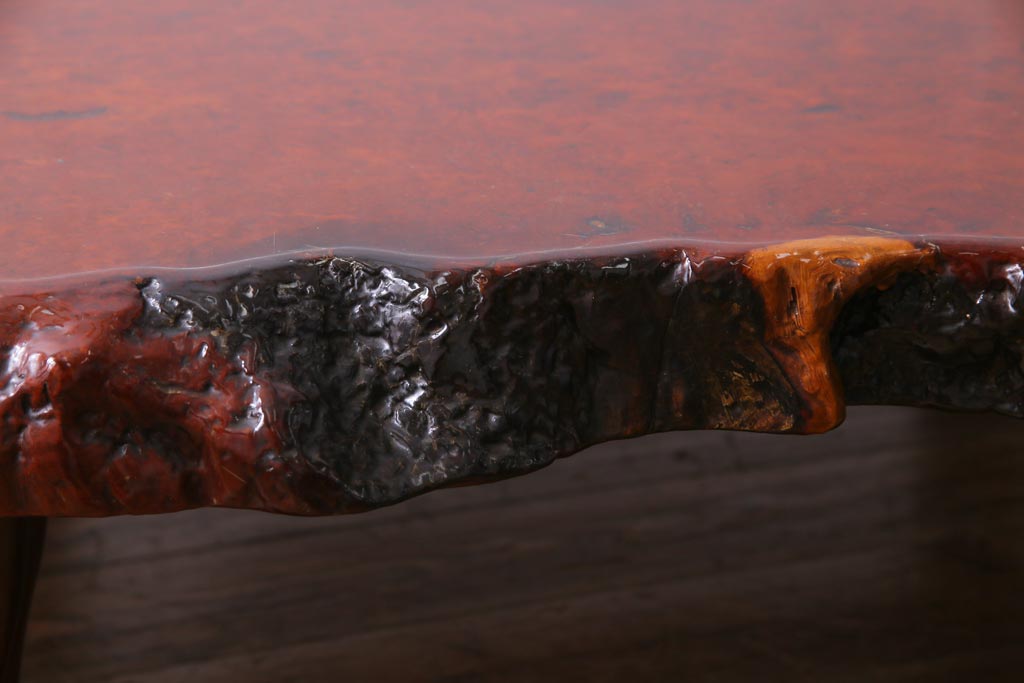 アンティーク家具　昭和中期　カリン材(花梨材)　鳥眼杢　縁の木肌が迫力を放つ座卓(ローテーブル)