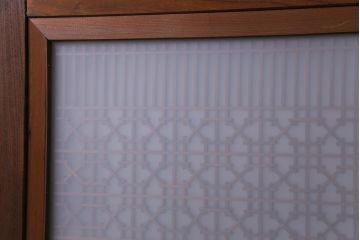 和製アンティーク　激レア!　ケヤキ材　重厚感と繊細な技が楽しめる組子入り板戸(引き戸、ガラス帯戸、建具)4枚セット