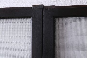 大正昭和初期　総栗材　格子柄のプラスガラスがレトロなガラス戸(引き戸、建具)2枚セット
