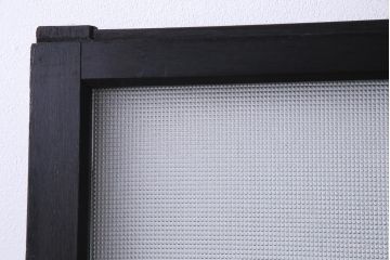 大正昭和初期　総栗材　格子柄のプラスガラスがレトロなガラス戸(引き戸、建具)2枚セット