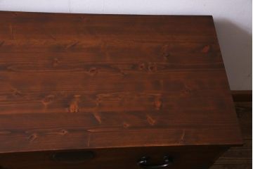 アンティーク家具　和製アンティーク　総桐材　鉄脚付リメイク　丸みのある取っ手が愛嬌漂わせる箪笥リビングボード(アンティークチェスト、ローボード、和タンス、桐箪笥、桐たんす)