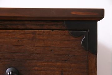 アンティーク家具　和製アンティーク　総桐材　鉄脚付リメイク　丸みのある取っ手が愛嬌漂わせる箪笥リビングボード(アンティークチェスト、ローボード、和タンス、桐箪笥、桐たんす)