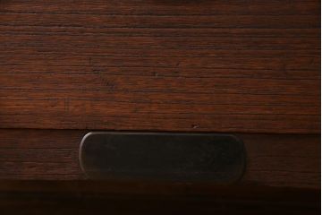 アンティーク家具　和製アンティーク　総桐材　鉄脚付リメイク　丸みのある取っ手が愛嬌漂わせる箪笥リビングボード(アンティークチェスト、ローボード、和タンス、桐箪笥、桐たんす)
