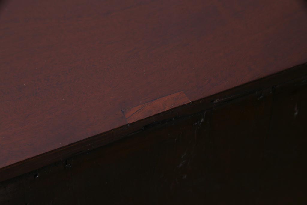 アンティーク家具　ヨーロッパアンティーク　ヴィクトリアン　マホガニー材　シンプルで上品なチェスト(引き出し、タンス)