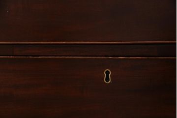 アンティーク家具　ヨーロッパアンティーク　ヴィクトリアン　マホガニー材　シンプルで上品なチェスト(引き出し、タンス)