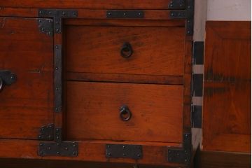 アンティーク家具　和製アンティーク　鉄脚付リメイク　ヒノキ材　味わい深い箪笥リビングボード(アンティークチェスト、和タンス、ローボード)