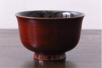 大正昭和初期　木製　羽反型　牡丹・蝶蒔絵杯洗(漆器)