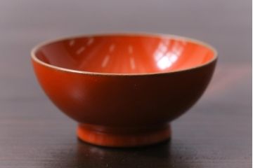 和製アンティーク　箱付き　木製　蒔絵　図変わり盃5つセット(漆器)