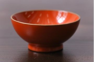 和製アンティーク　箱付き　木製　蒔絵　図変わり盃5つセット(漆器)
