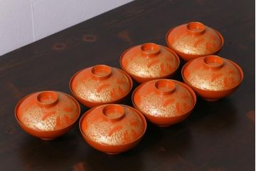 和製アンティーク　仙才型　沈金　蝶と菊　木製　蓋付きお椀7個セット(漆器)