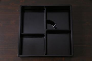 昭和中期　箱付き　木曽平沢塗　木製　秋の七草　秋草蒔絵の富貴重3組(重箱、漆器)(1)