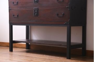 アンティーク家具　和製アンティーク　前面ケヤキ材　味わい深い時代箪笥をリメイクしたサイドボード(引き出し、チェスト)