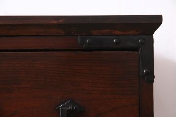 アンティーク家具　和製アンティーク　前面ケヤキ材　味わい深い時代箪笥をリメイクしたサイドボード(引き出し、チェスト)