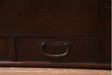 アンティーク雑貨　和製アンティーク　ケヤキ材　猫板付き　漆塗りが上質な和の空間を演出する長火鉢(木製火鉢)
