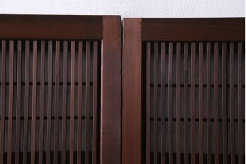 昭和初期　腰板ケヤキ材　裏障子の付いた格子帯戸2枚セット(ガラス帯戸、引き戸、建具)