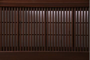 昭和初期　腰板ケヤキ材　裏障子の付いた格子帯戸2枚セット(ガラス帯戸、引き戸、建具)