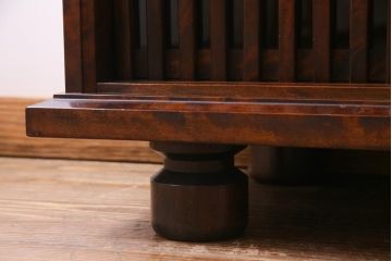 中古　九州民芸家具　和モダンなデザインが目を惹くサイドボード(収納棚、食器棚)