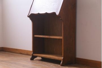 アンティーク家具　イギリスアンティーク　オーク材　コンパクトな大きさが取り入れやすいビューロー(簿記机、収納棚)