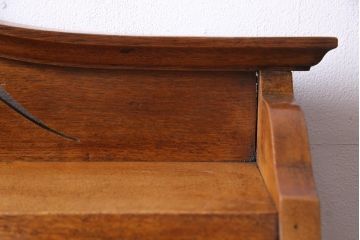 アンティーク家具　イギリスアンティーク　オーク材　コンパクトな大きさが取り入れやすいビューロー(簿記机、収納棚)