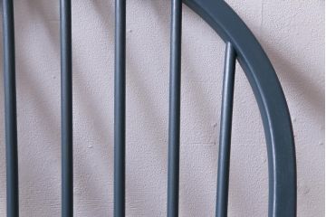 イギリスビンテージ　ペイント家具　ERCOL(アーコール)  シックなカラーがお洒落なラウンジチェア(椅子、アームチェア、ヴィンテージ)