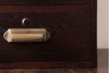 アンティーク家具　和製アンティーク　総ケヤキ材　堂々とした風格のある小引き出し(小物収納、卓上収納)