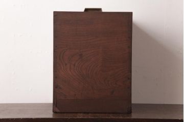 アンティーク家具　和製アンティーク　総ケヤキ材　堂々とした風格のある小引き出し(小物収納、卓上収納)