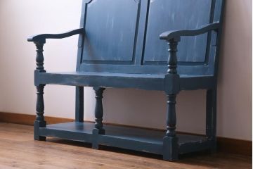 アンティーク家具　イギリスアンティーク　シャビーなペイントがおしゃれな木製ベンチ(2人掛け)