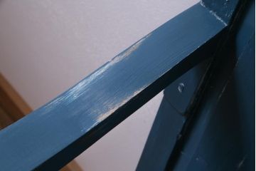 アンティーク家具　イギリスアンティーク　シャビーなペイントがおしゃれな木製ベンチ(2人掛け)