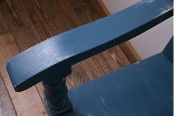 アンティーク家具　イギリスアンティーク　シャビーなペイントがおしゃれな木製ベンチ(2人掛け)