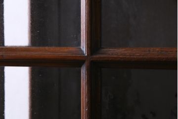 アンティーク家具　ヨーロッパ　オーク材　重厚な色味と佇まいが魅力の重ねキャビネット(飾り棚、ガラスケース)