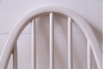 ヴィンテージ家具　ビンテージ　ERCOL(アーコール)　ツートンカラーがおしゃれなナチュラルペイントのクエーカーチェア(椅子)(1)