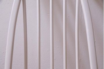 ヴィンテージ家具　ビンテージ　ERCOL(アーコール)　ツートンカラーがおしゃれなナチュラルペイントのクエーカーチェア(椅子)(3)