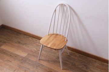 ヴィンテージ家具　ビンテージ　ERCOL(アーコール)　バイカラーがおしゃれなペイントクエーカーチェア(椅子)(1)