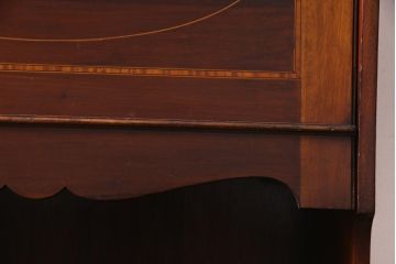 アンティーク家具　イギリスアンティーク　マホガニー材　象嵌入り　コンパクトで上品なライティングビューロー(デスク、机、在宅ワーク、在宅用)