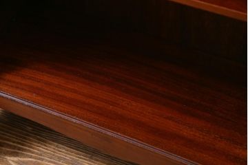 アンティーク家具　イギリスアンティーク　マホガニー材　象嵌入り　コンパクトで上品なライティングビューロー(デスク、机、在宅ワーク、在宅用)