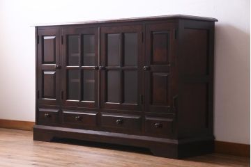 中古　北海道民芸家具　#138　落ち着いた色味のクラシカルなサイドボード(キャビネット、収納棚、戸棚)(2)