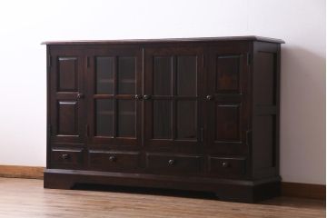 中古　北海道民芸家具　#138　落ち着いた色味のクラシカルなサイドボード(キャビネット、収納棚、戸棚)(2)
