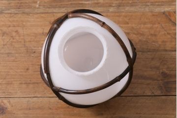 昭和初期　戦前　竹の装飾が個性的な球体型ペンダントライト(電笠、天井照明、吊り下げ照明)