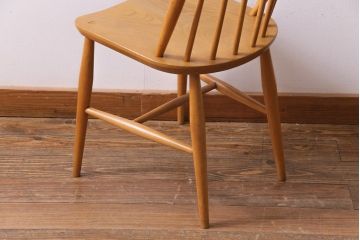 ヴィンテージ家具　イギリスビンテージ　ERCOL(アーコール)　明るい木色があたたかなウィンザーチェア(ワークチェア、椅子、ウインザーチェア)