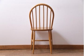ヴィンテージ家具　イギリスビンテージ　ERCOL(アーコール)　明るい木色があたたかなウィンザーチェア(ワークチェア、椅子、ウインザーチェア)