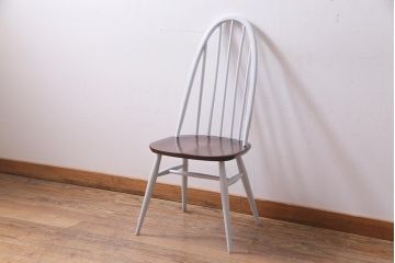 ヴィンテージ家具　ビンテージ　ERCOL(アーコール)　コントラストが目を引くペイントクエーカーチェア(椅子)(1)