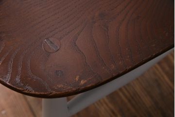 ヴィンテージ家具　ビンテージ　ERCOL(アーコール)　コントラストが目を引くペイントクエーカーチェア(椅子)(1)