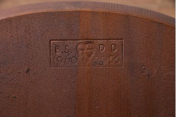ヴィンテージ家具　ビンテージ　ERCOL(アーコール)　コントラストが目を引くペイントクエーカーチェア(椅子)(1)