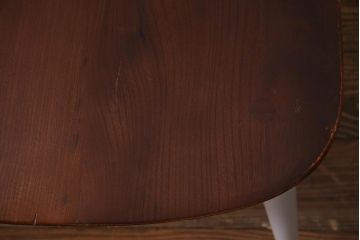 ヴィンテージ家具　ビンテージ　ERCOL(アーコール)　コントラストが目を引くペイントクエーカーチェア(椅子)(2)