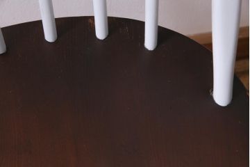 ヴィンテージ家具　ビンテージ　ERCOL(アーコール)　コントラストが目を引くペイントクエーカーチェア(椅子)(3)