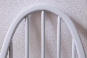 ヴィンテージ家具　ビンテージ　ERCOL(アーコール)　コントラストが目を引くペイントクエーカーチェア(椅子)(3)